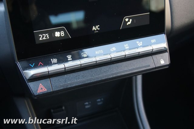 RENAULT Captur usata, con Sensori di parcheggio posteriori