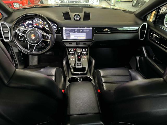 PORSCHE Cayenne usata, con Fari LED