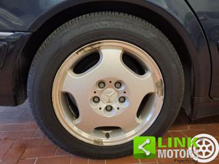 MERCEDES-BENZ E 200 usata 20