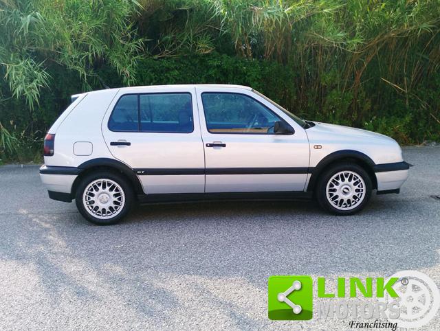 VOLKSWAGEN Golf usata, con Alzacristalli elettrici