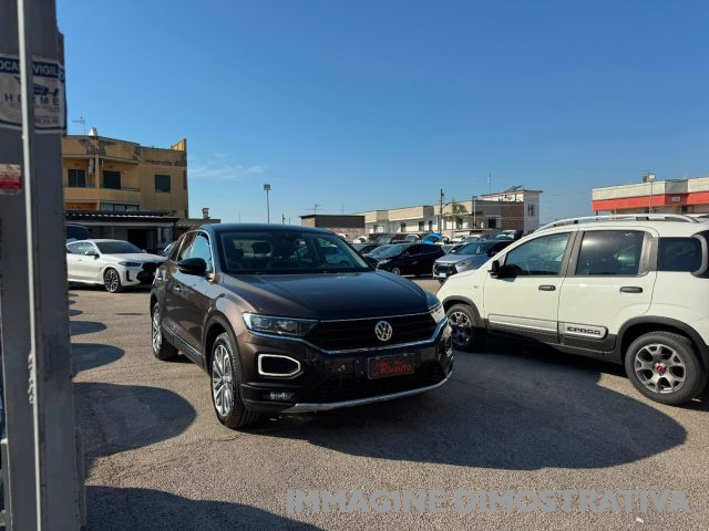 VOLKSWAGEN T-Roc usata, con Cerchi in lega