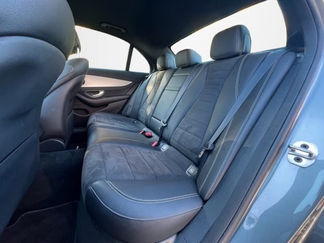 MERCEDES-BENZ E 220 usata, con Vetri oscurati