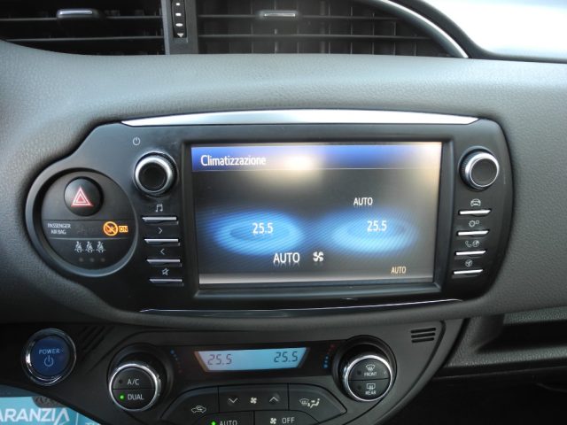 TOYOTA Yaris usata, con Specchietti laterali elettrici