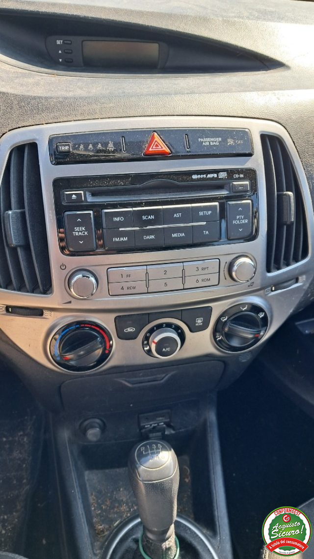 HYUNDAI i20 usata, con Chiusura centralizzata