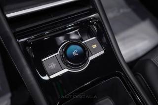 VOLKSWAGEN Tiguan usata, con Bracciolo