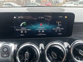 MERCEDES-BENZ GLB 200 usata, con Chiusura centralizzata