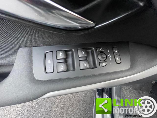 VOLVO V40 usata, con Park Distance Control