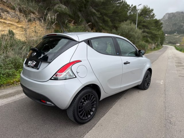 LANCIA Ypsilon usata, con ESP