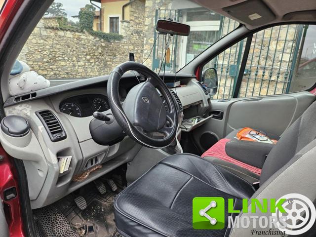 RENAULT Trafic usata, con Airbag