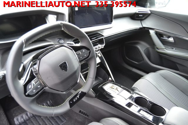 PEUGEOT 2008 usata, con Touch screen