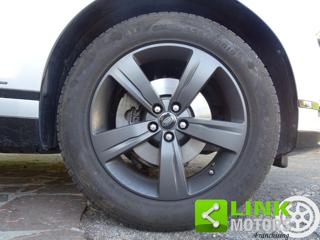 LAND ROVER Range Rover Velar usata, con Volante in pelle