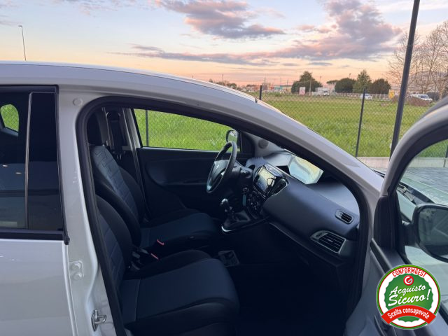 LANCIA Ypsilon usata, con Servosterzo
