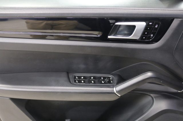 PORSCHE Cayenne usata, con Tettuccio apribile