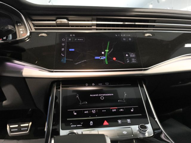 AUDI Q8 usata, con Interni in pelle