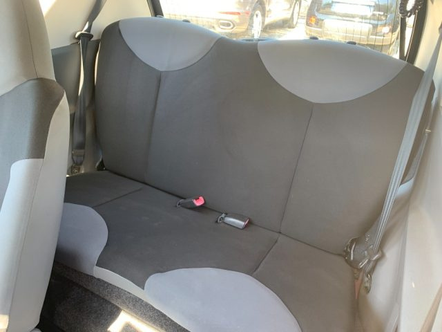PEUGEOT 107 usata 9