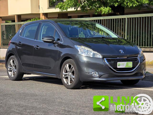 PEUGEOT 208 usata, con Boardcomputer