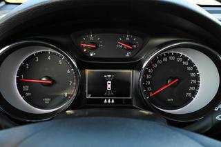 OPEL Astra usata, con Volante in pelle