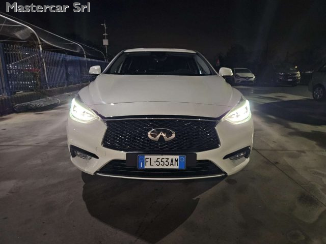 INFINITI Q30 usata, con Climatizzatore