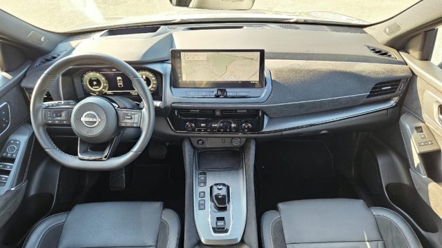 NISSAN Qashqai usata, con Fari LED