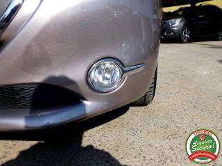 PEUGEOT 208 usata, con Luci diurne
