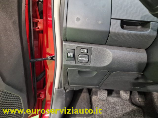 TOYOTA Yaris usata 22