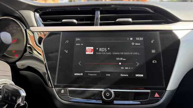 OPEL Corsa usata, con USB