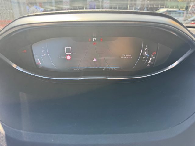 PEUGEOT 3008 usata, con Climatizzatore