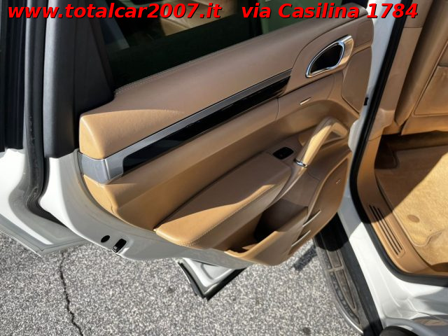 PORSCHE Cayenne usata, con Cerchi in lega