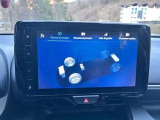 TOYOTA Yaris usata, con Fari LED