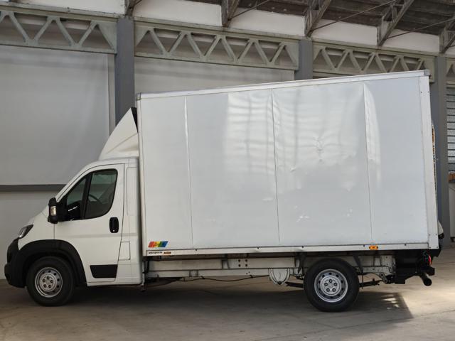 PEUGEOT Boxer usata, con Autoradio