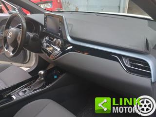 TOYOTA C-HR usata, con Autoradio digitale