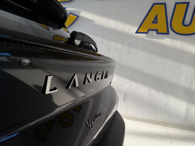 LANCIA Ypsilon usata, con Controllo trazione