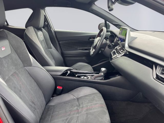 TOYOTA C-HR usata, con Park Distance Control