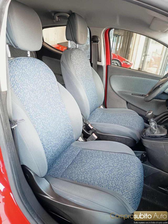 LANCIA Ypsilon usata, con Sedile posteriore sdoppiato