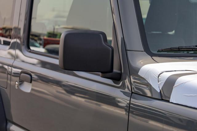 SUZUKI Jimny usata, con Bluetooth