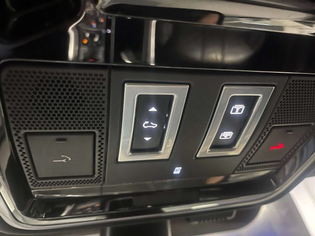 LAND ROVER Range Rover Sport usata, con Chiusura centralizzata