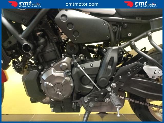 YAMAHA XSR 700 usata 9