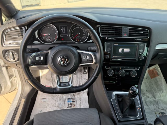 VOLKSWAGEN Golf usata, con Airbag testa
