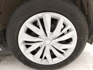 PEUGEOT 208 usata, con Sedile posteriore sdoppiato