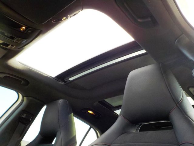 MERCEDES-BENZ GLA 200 usata, con MP3