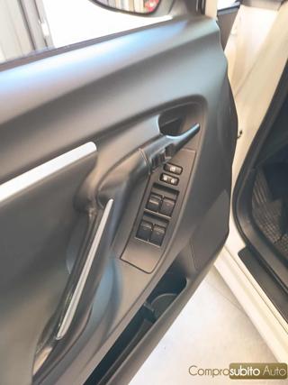 TOYOTA Verso usata, con Sedile posteriore sdoppiato