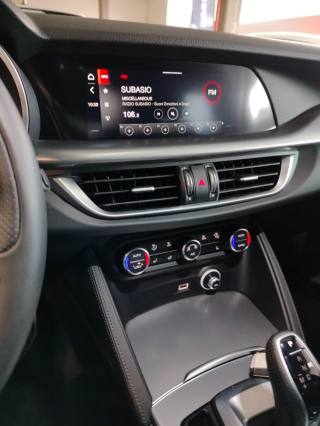 ALFA ROMEO Stelvio usata, con Sensore di luce