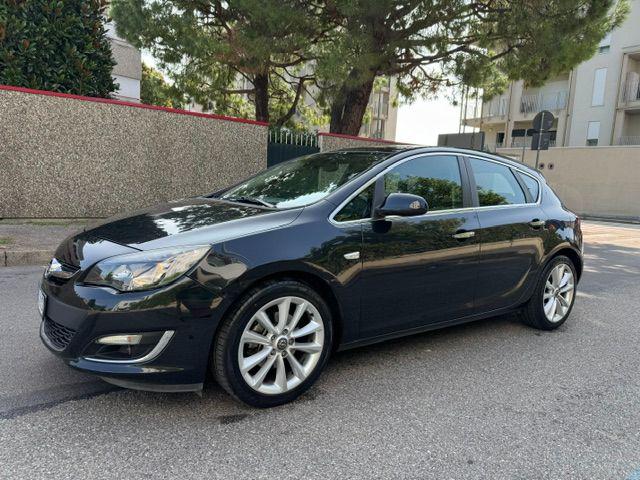 OPEL Astra usata, con Climatizzatore