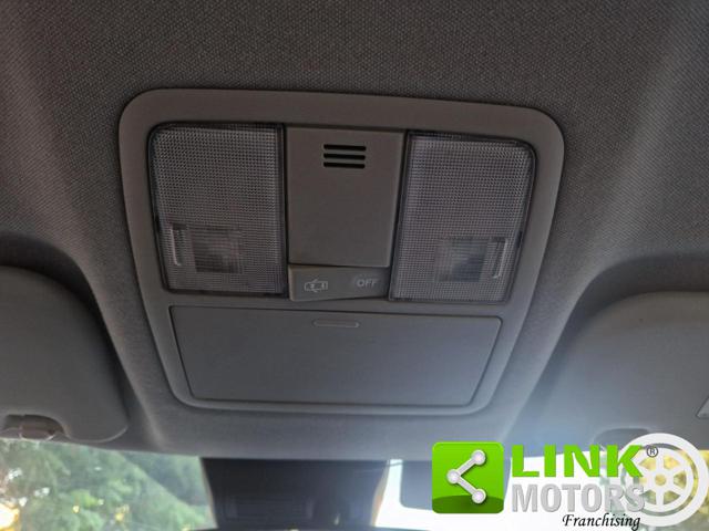 TOYOTA Auris usata, con Airbag testa