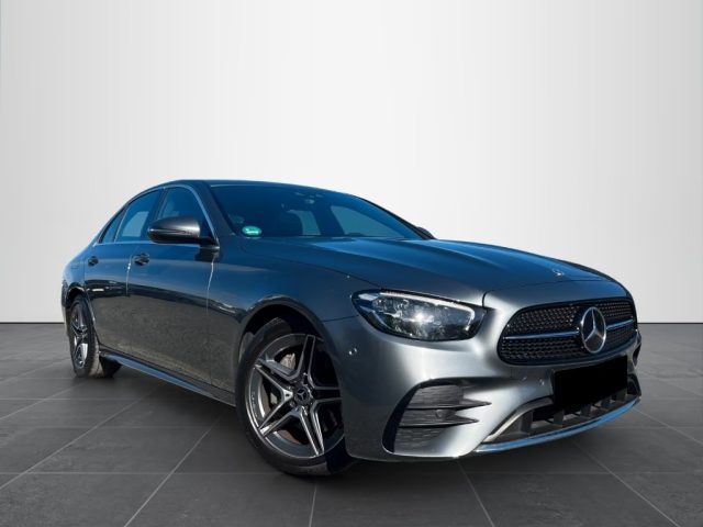 MERCEDES-BENZ E 220 usata, con Airbag laterali