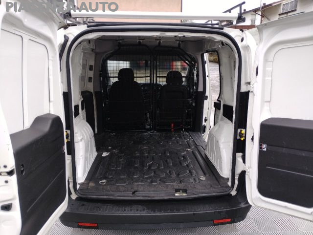 FIAT Doblo usata, con Controllo automatico clima