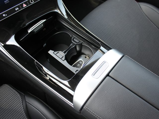 MERCEDES-BENZ C 200 usata, con Bluetooth