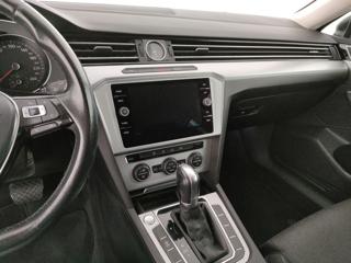 VOLKSWAGEN Passat Variant usata, con Controllo automatico clima
