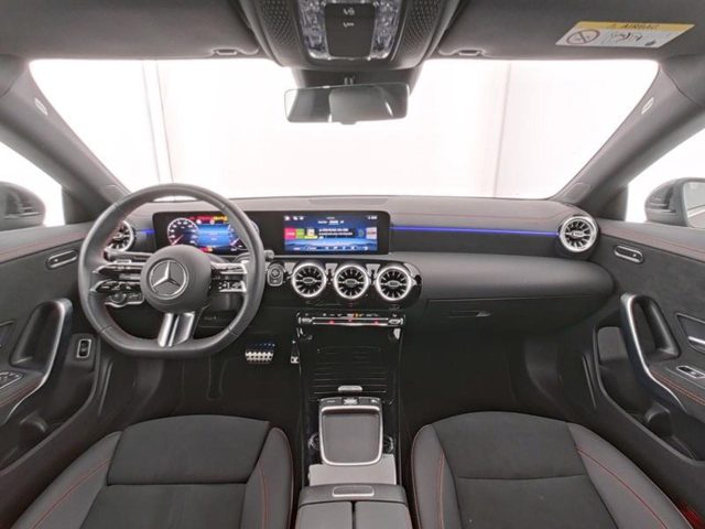 MERCEDES-BENZ CLA 180 usata, con Chiusura centralizzata
