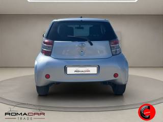 TOYOTA iQ usata, con Boardcomputer